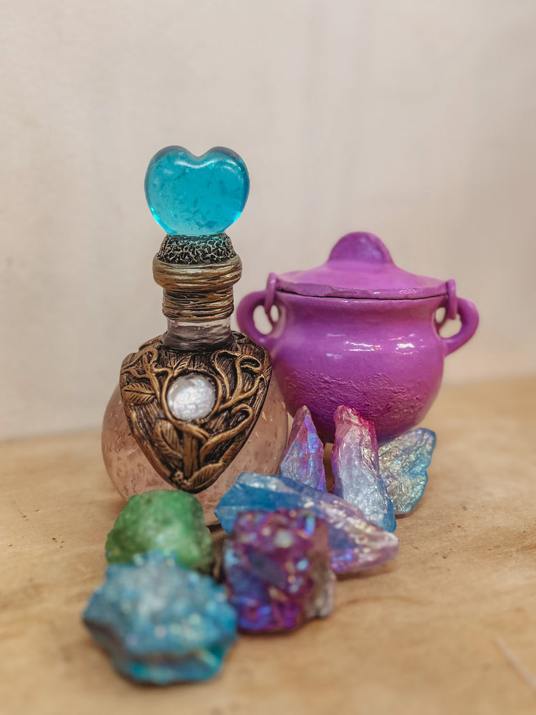 Pickwick and Sprout I Magical Potion Bottle Decoration