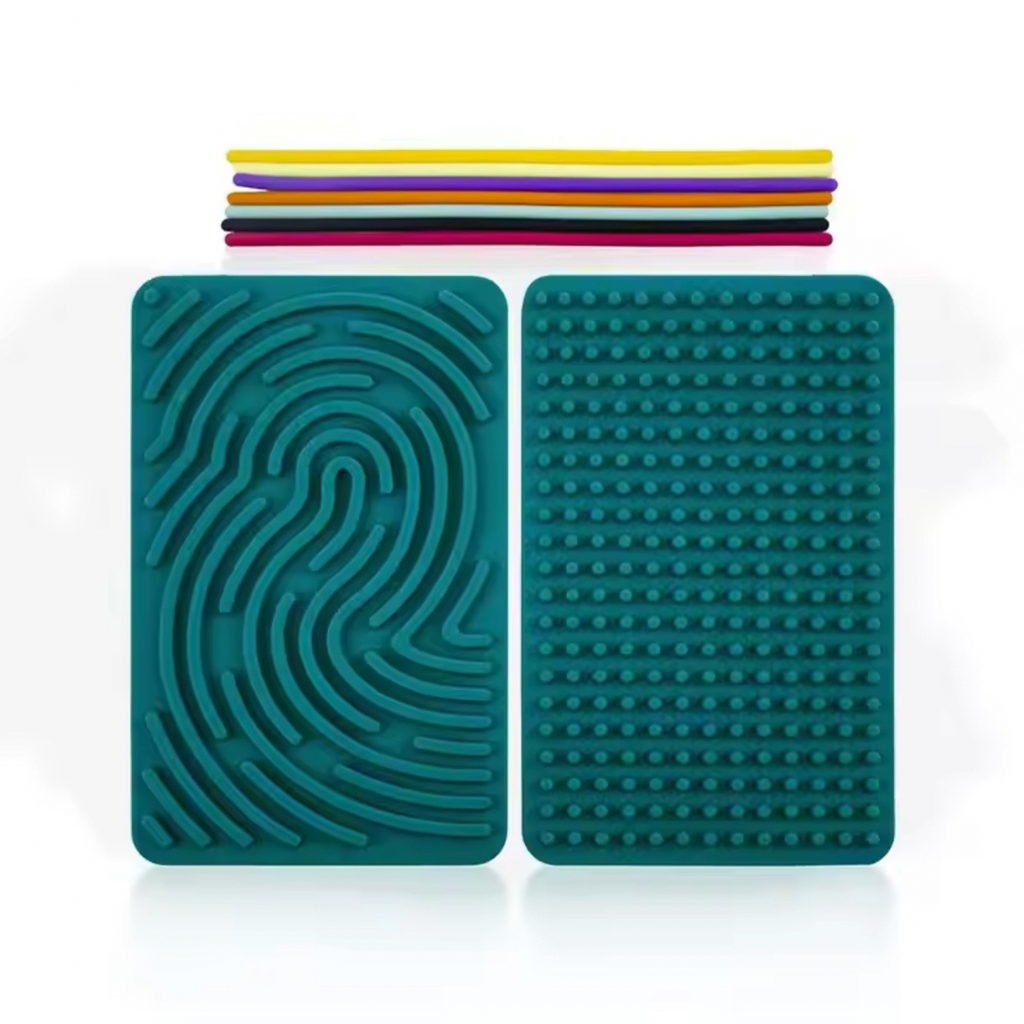 Pickwick & Sprout I Fidget Board