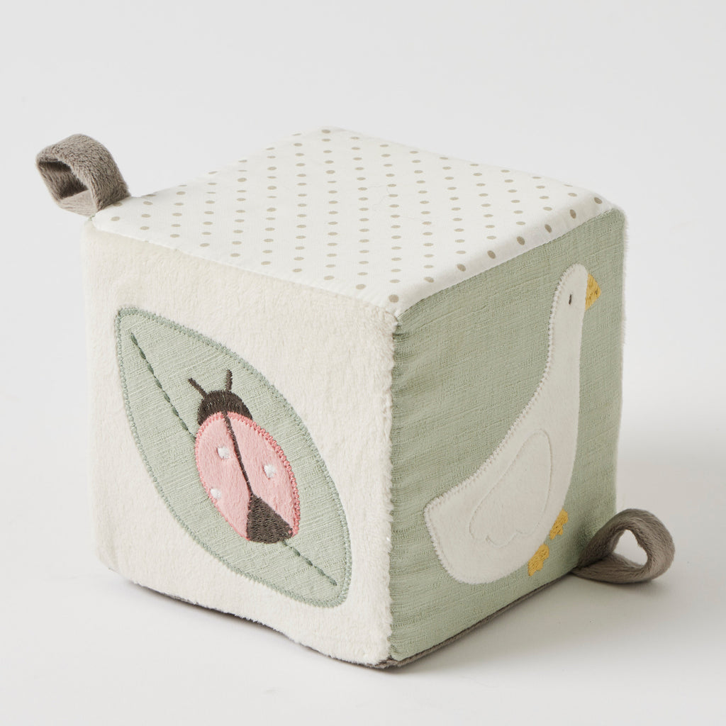 Jiggle & Giggle I Plush Garden Block